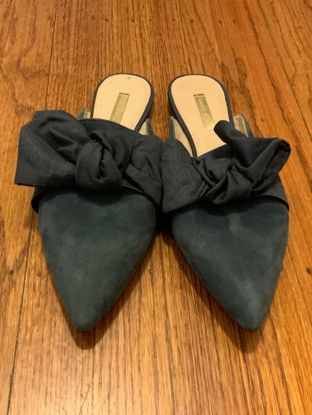 NWOT Louise Et Cie Lo Cela Blue Bow Mule Flats 8.5M/39 Never Worn